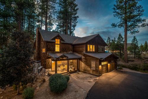 The Cottages, Summer Escape - Golf, Pool & Family Fun - 2-Bedroom
