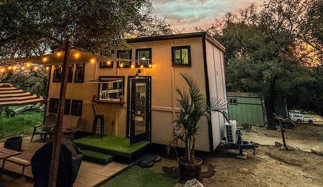 The Sundance - Luxury Tiny Home Retreat near Harrah's and Pala Casinos