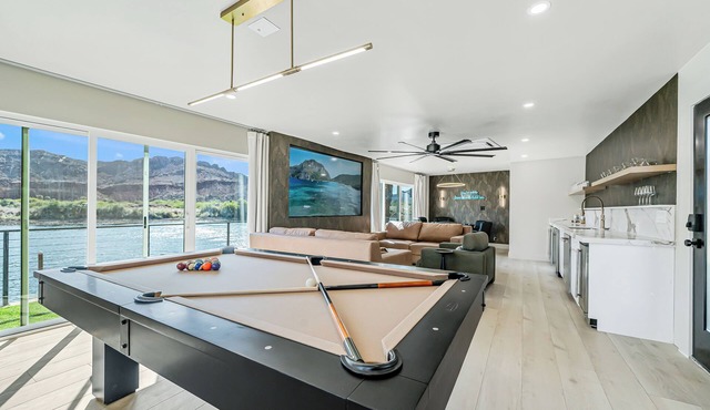 The Winner’s Circle: Waterfront Private Dock, Boat Ramp & River VIEWS!