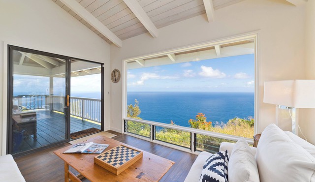 Tranquil Ocean View Cottage: Your Idyllic Escape at Waipio Valley, Big Island HI in Honokaa