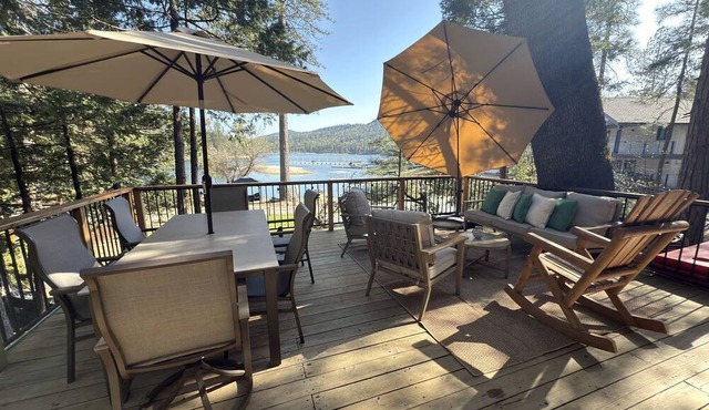 Tranquil Waterfront Hideaway with Forest Views & Outdoor Living in Bass Lake, California