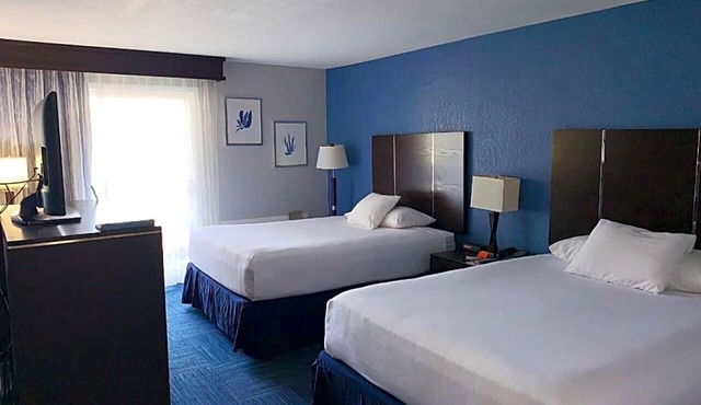 Two Queen Balcony Stay Near Seal Beach Pier, Food Tours and Breakfast Included