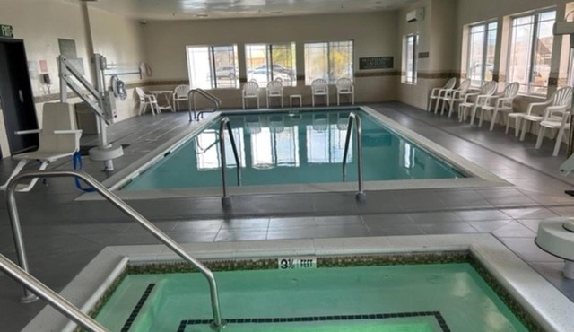 Two Relaxed, Convenient Rooms w/Breakfast Near Restaurants + Gas Stations