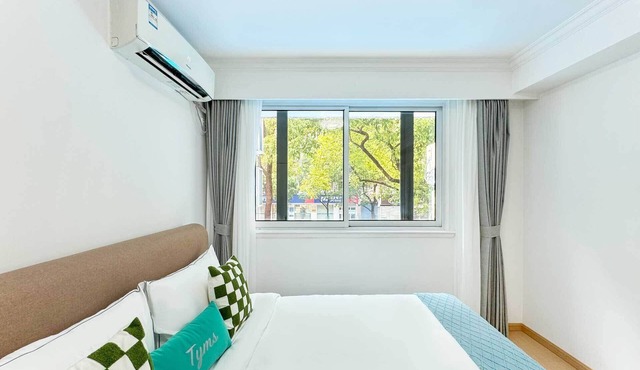 Tyms Gubei 2BR Apt near Gubei Road