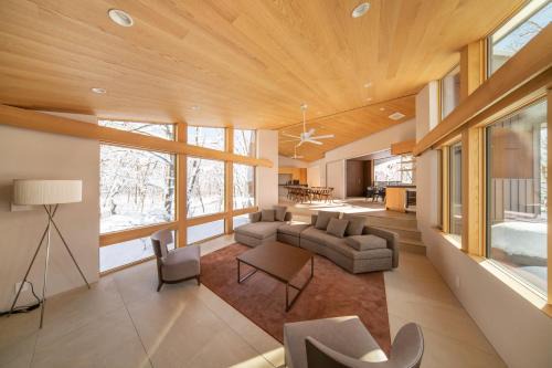 Villa Lily by Hakuba White Fox Company in Hakuba