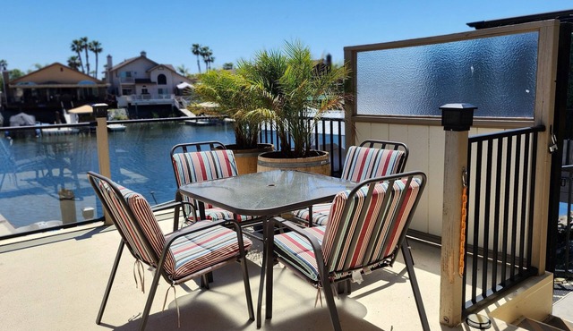 Waterfront Home 🚣 with Canoe, Paddleboats, Paddleboards & Kayaks are INCLUDED