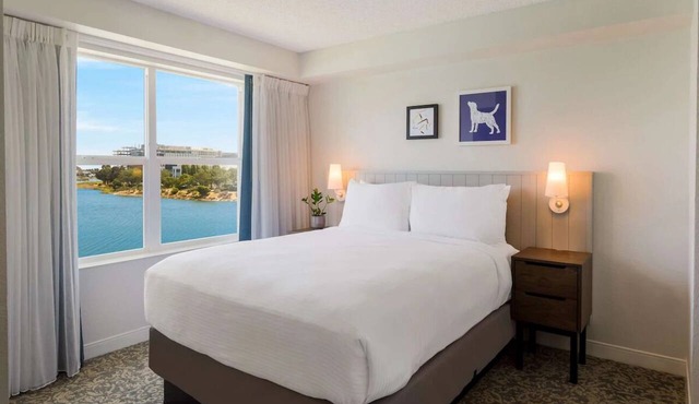 Waterfront Suite | 1 Queen Bed | Free Breakfast | Near San Francisco Airport