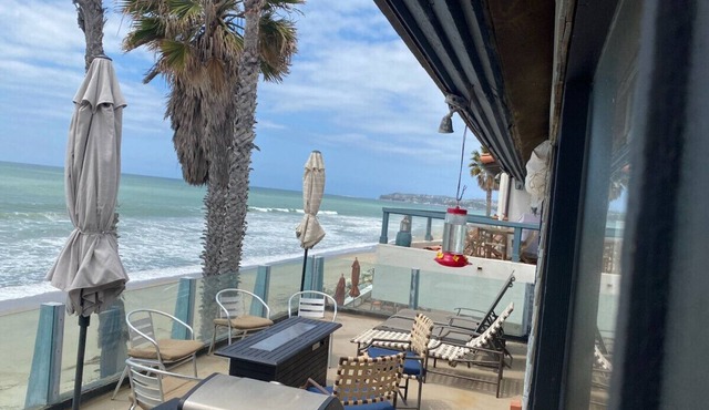 Whale Rock House Beach Front 1st/2nd Floors 16 MAX (STR#03-2662)