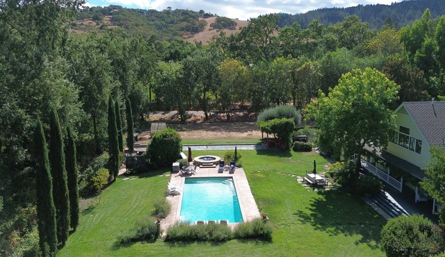Wine Country Estate: Exceptional Location & Privacy, Year-round Pool, Spa, Bocce