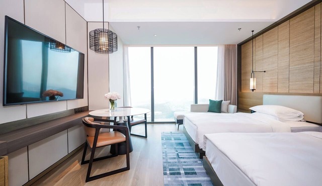 Zhenjiang Marriott Hotel in Zhenjiang