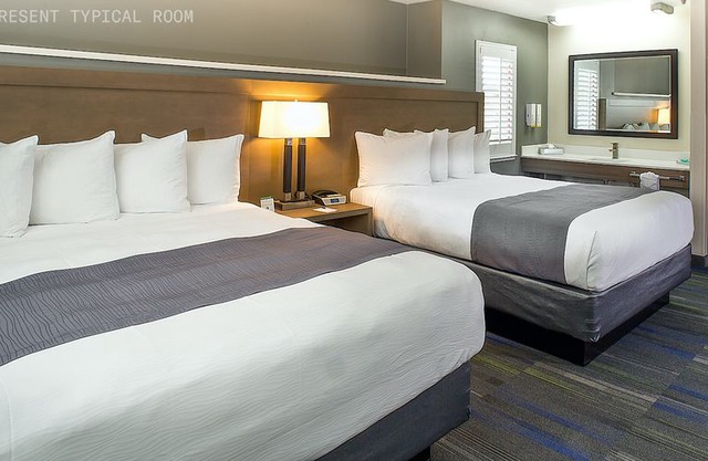 Crestview | Bold Room + Business Center