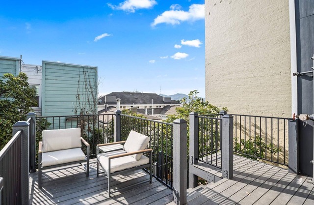 The Addison by Kasa | Executive Queen Loft | San Francisco