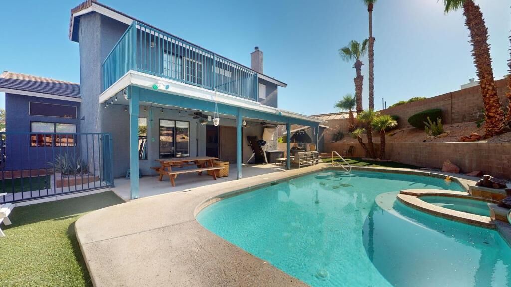 Paradise House | A -LV HOME PALM D