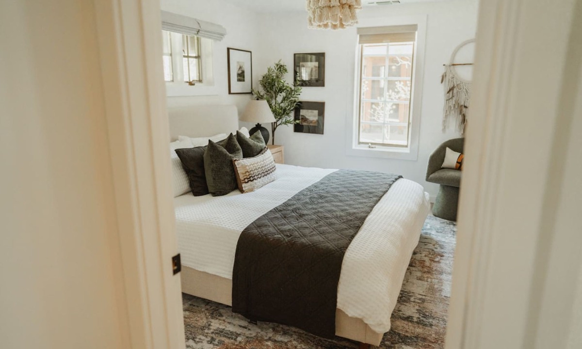 Mariposa Villa | Stone House I Thoughtful Nature Stay Near Yosemite