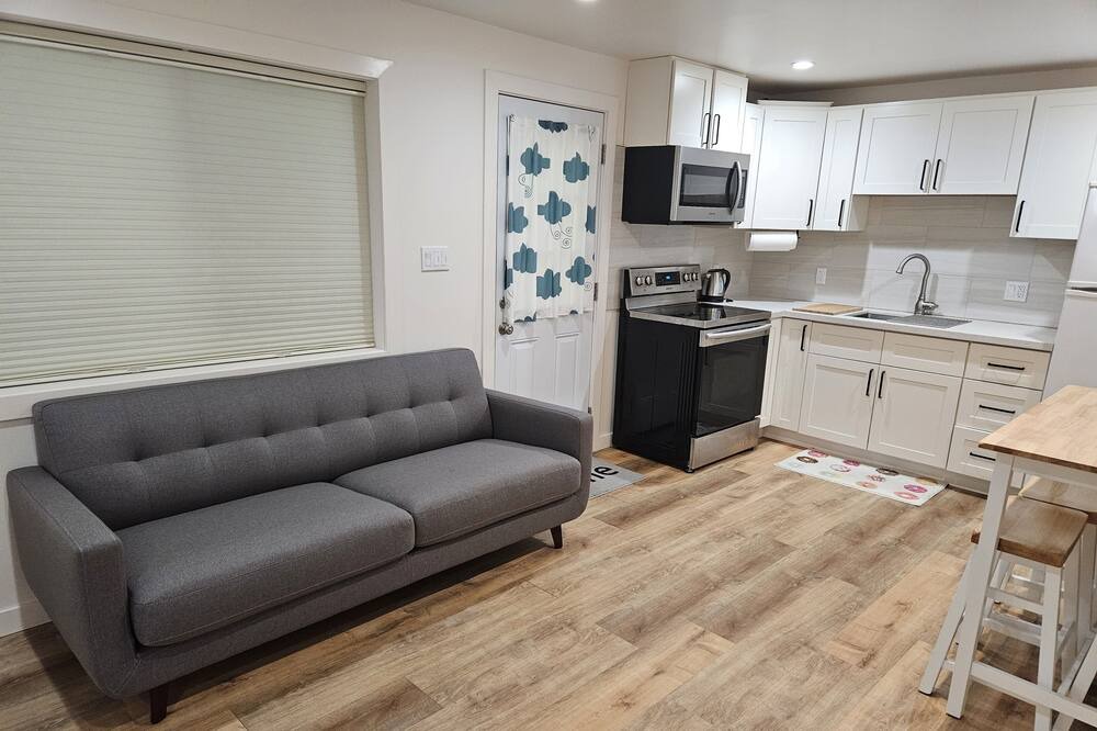 Outer Sunset Apartment | SF Apartment in Quiet Neighborhood close to Golden Gate Park and Ocean Beach.