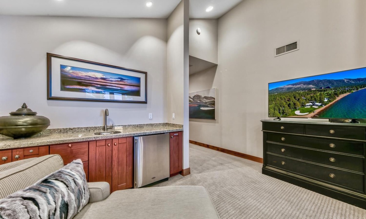 Sierra Shores Condo | Contemporary Lakefront w/Hot tub, Gym, Fireplace | SS2