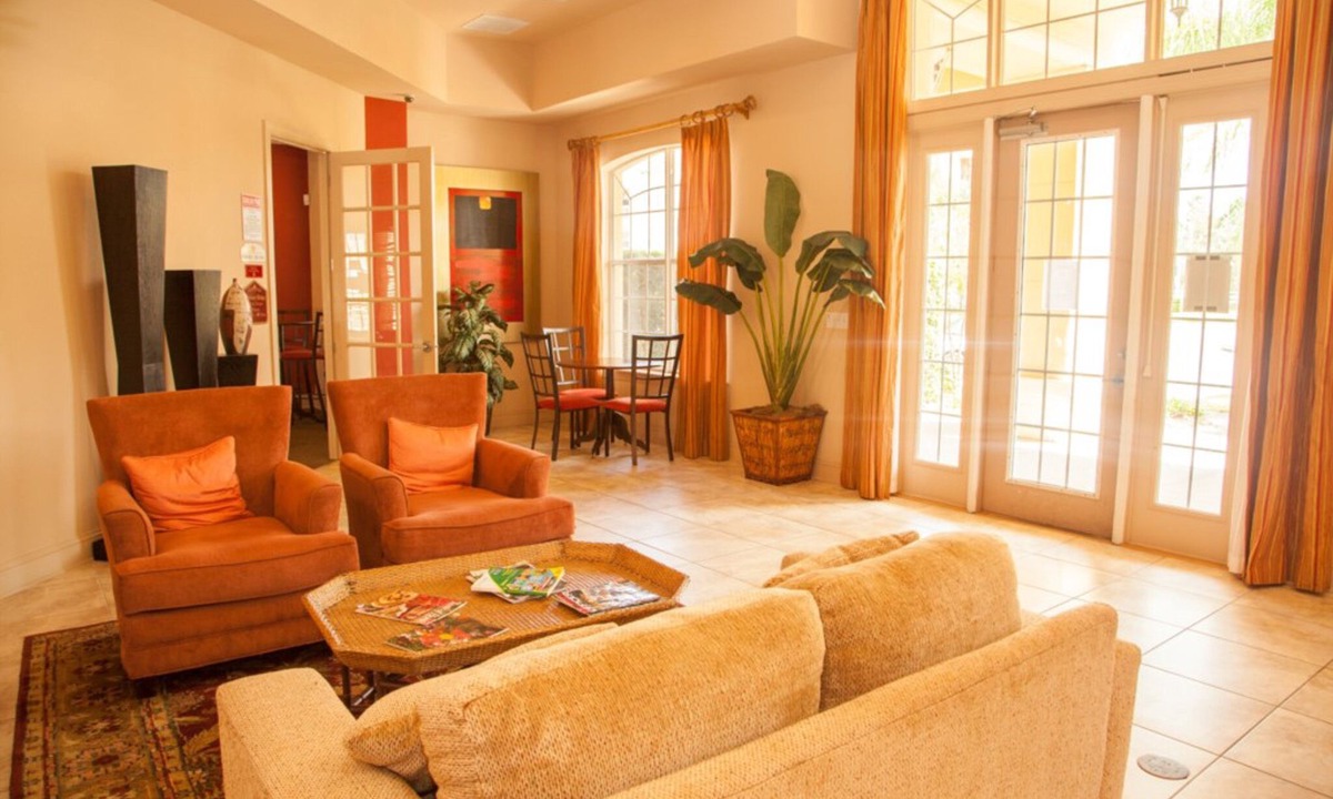 Loughman Condo | Elegant Condo w/Pool View Balcony Resort Pool & Gym. Near Disney/Shops