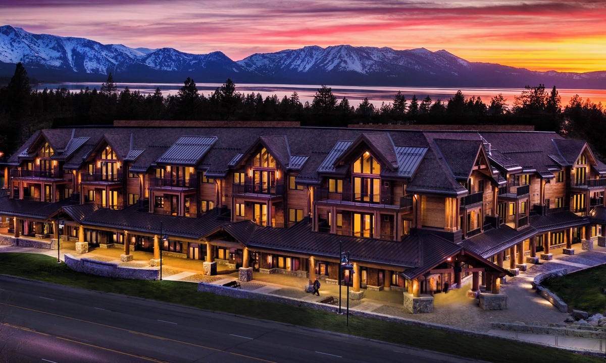 Lakeside Park Condo | Luxury 3Br Residence steps from Heavenly Village & Gondola