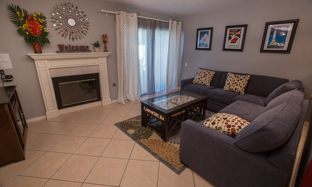 Hermosa Village Condo | Walk to Disneyland +Pool +Family Amenities