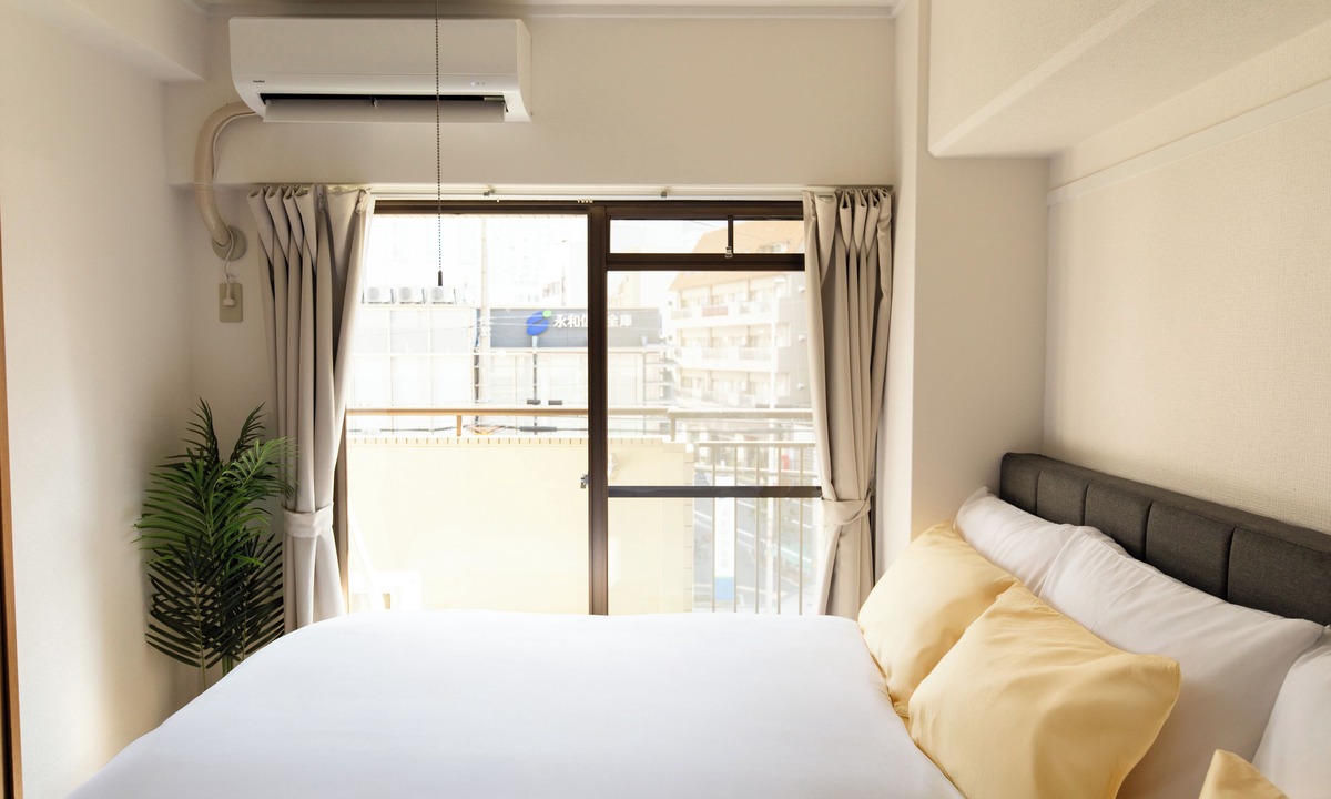 Kita Apartment | OPEN Sale! Walking distance from Umeda area/Easy access to Namba and Dotonbori/10 minutes to USJ by train/Max. 8 people