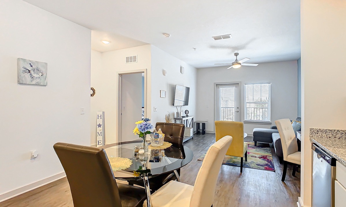 Lake Buena Vista Apartment | Cozy Apartment 10 mins to Disney
