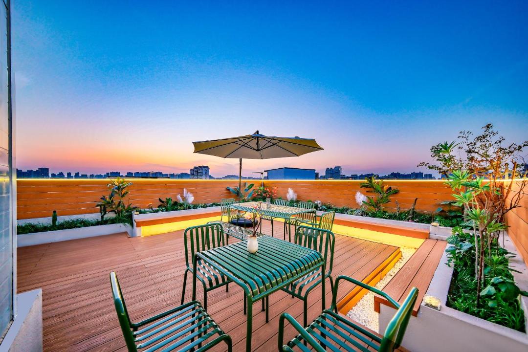 Muslim Quarter Hostel | Xi'an Sky Garden Rooftop Social Hostel - Steps from Bell Tower & Food St - 24H Front Desk - EnglishFriendly