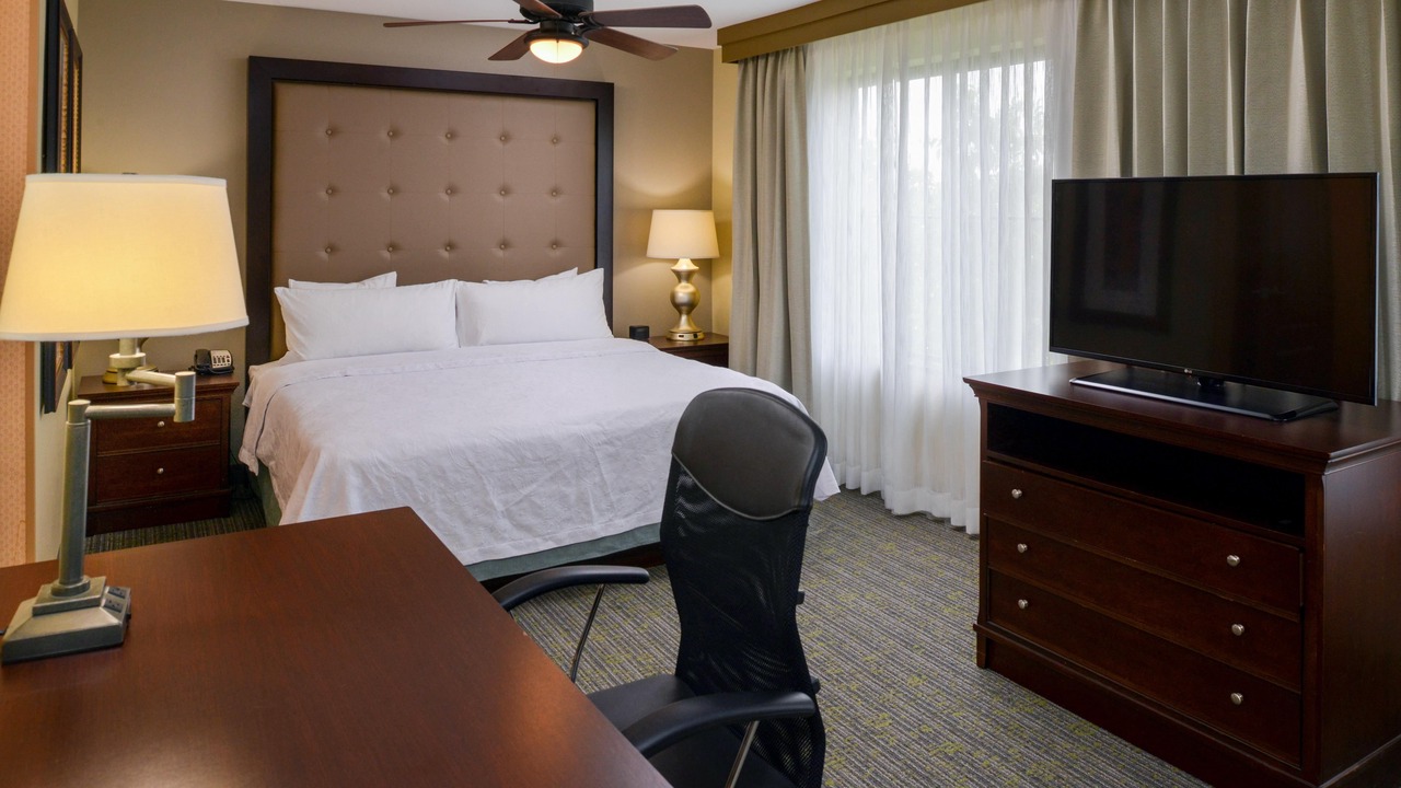 Photo of Bedroom in Raisin