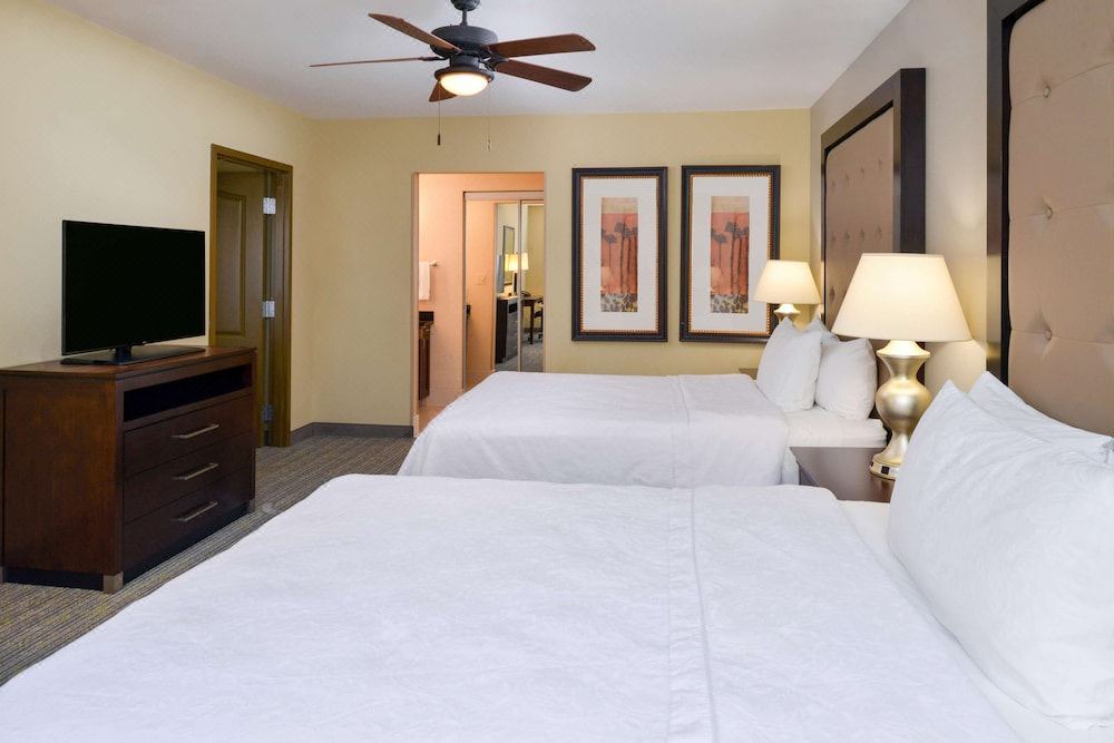 Photo of Bedroom in Raisin