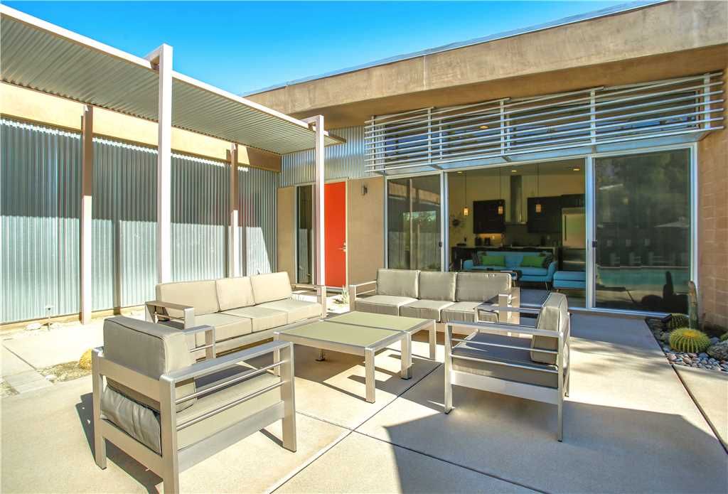 Photo of Patio Balcony in Chino Canyon