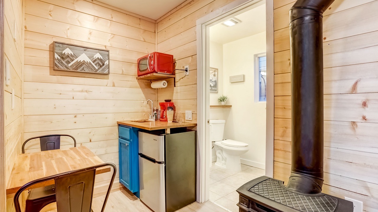 Photo of Bedroom in Sierra Tract