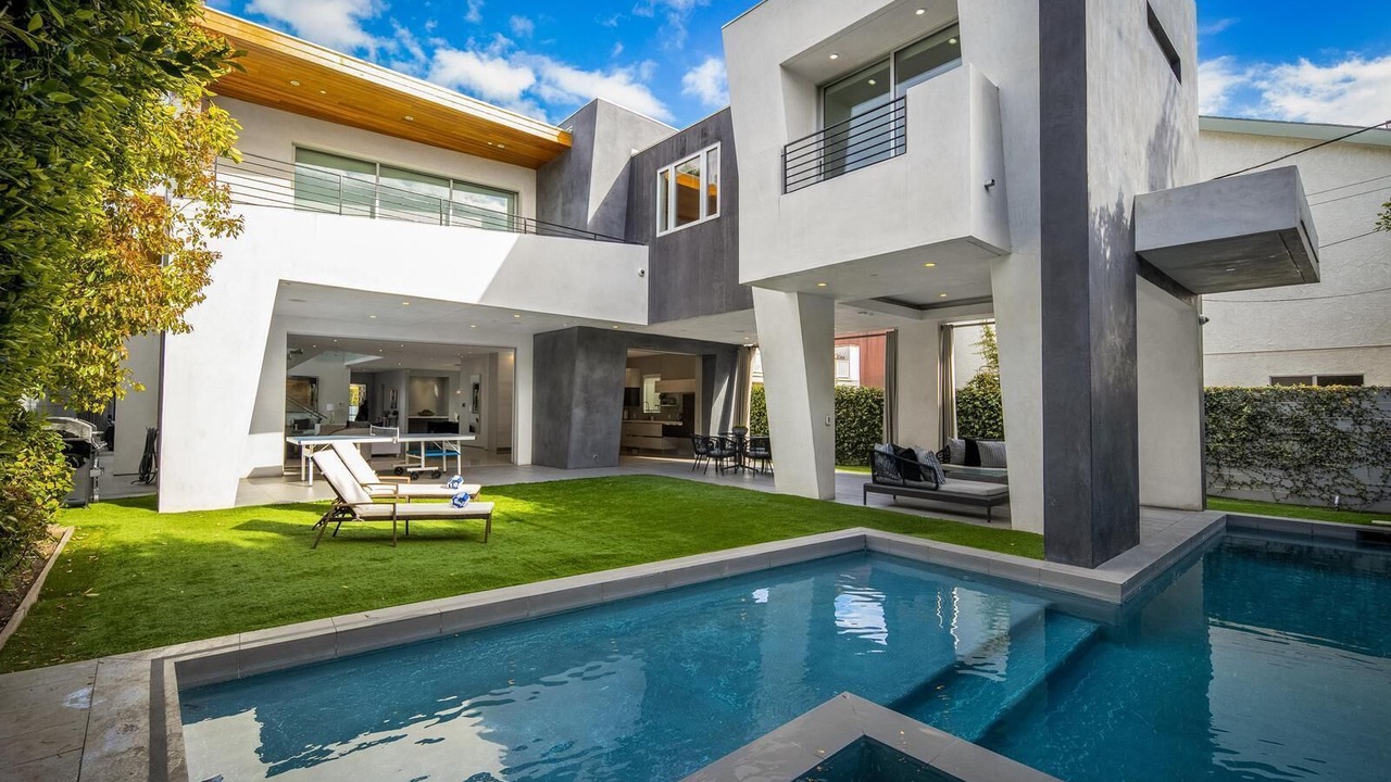 Photo of Outdoor in Beverly Grove