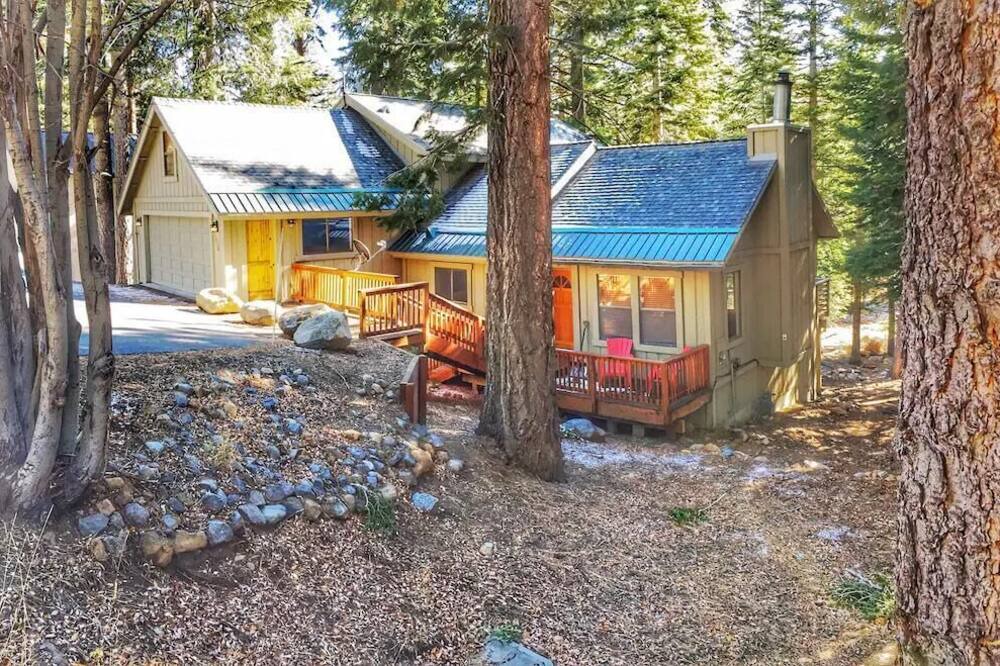 Photo of Outdoor in Kingswood Estates