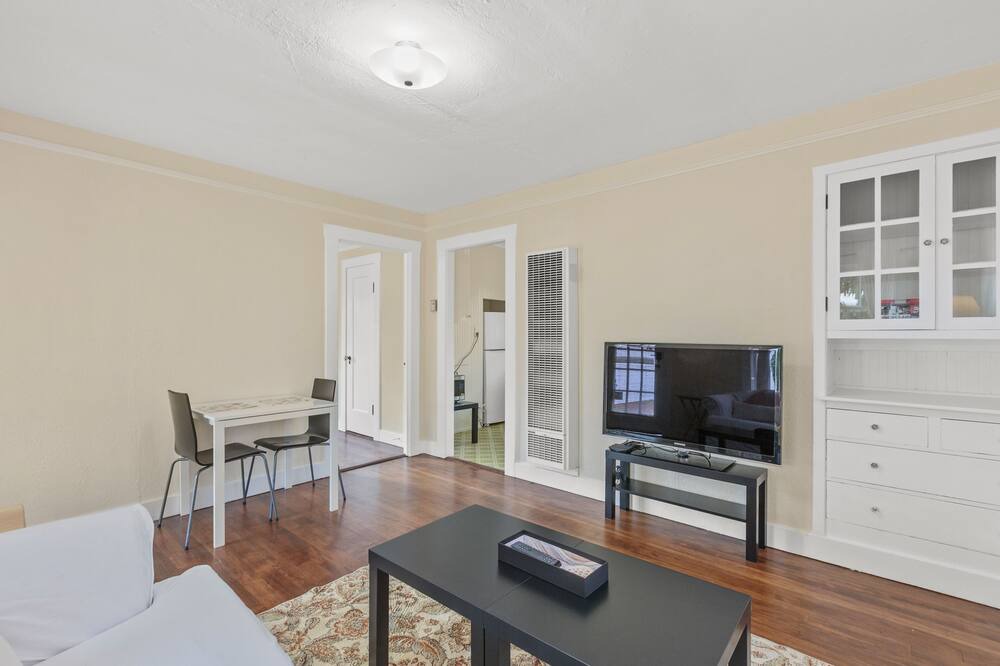 Photo of Bedroom in University South