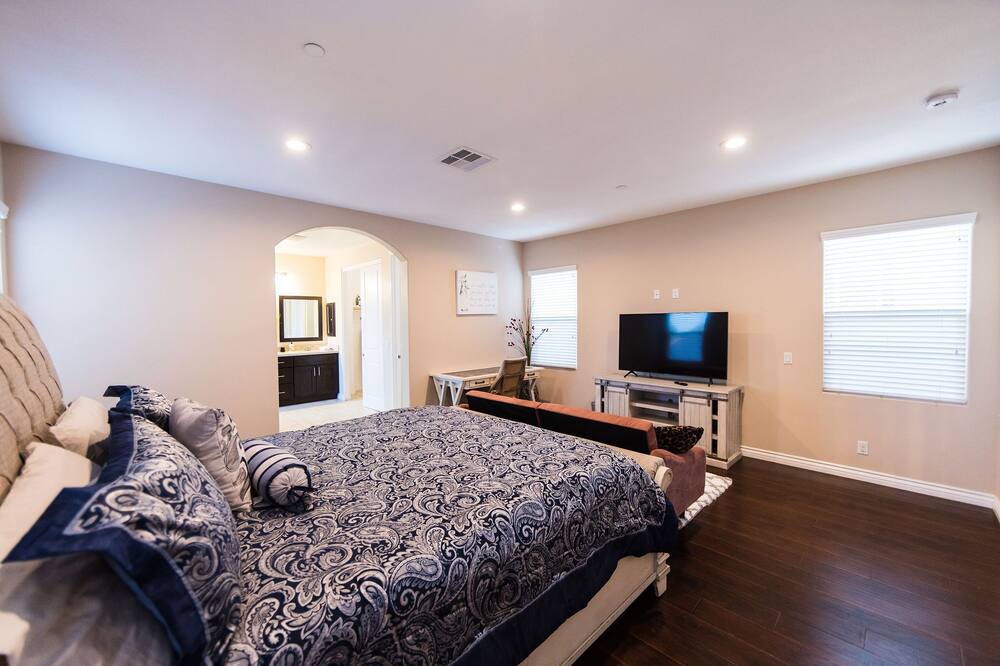 Photo of Bedroom in Garden Grove