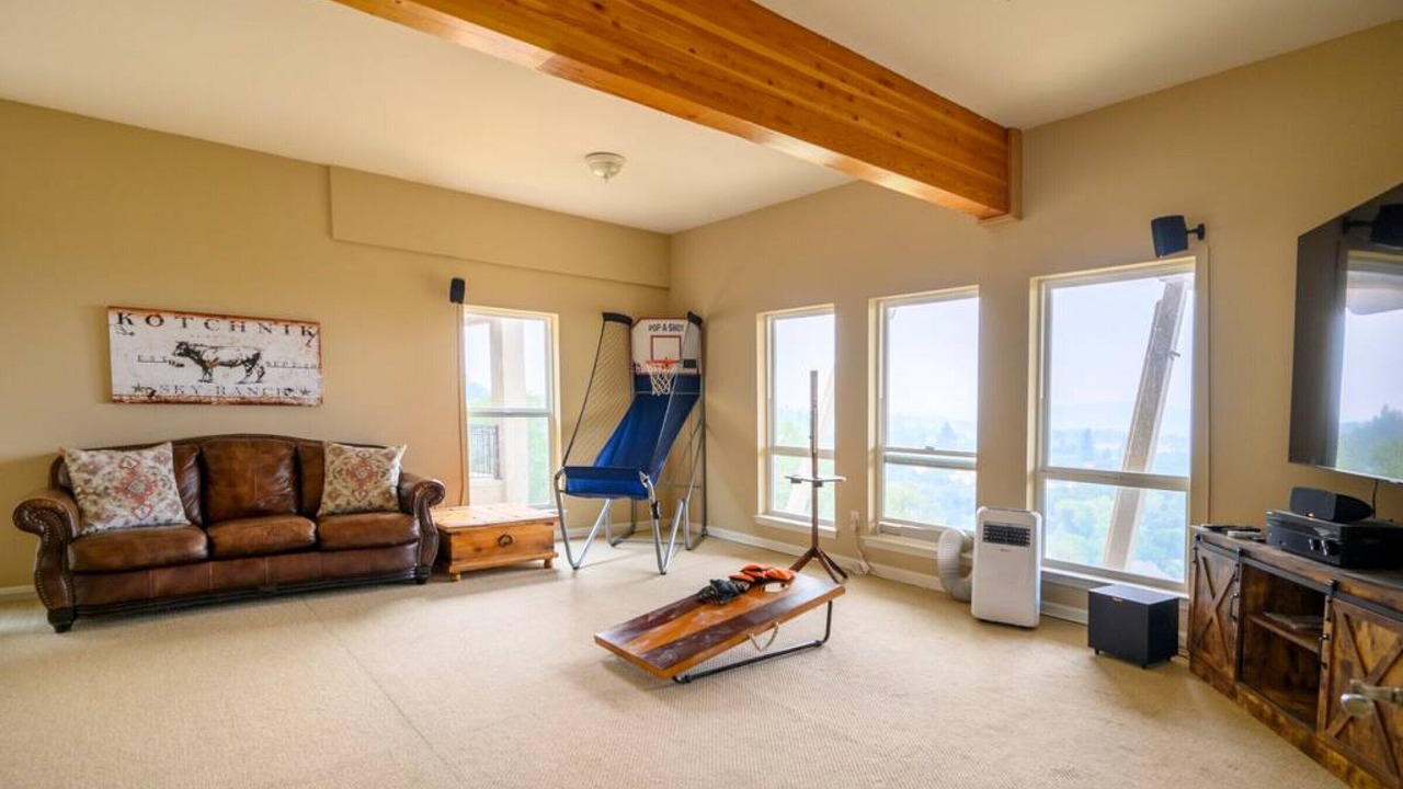 Photo of Livingroom in Auburn