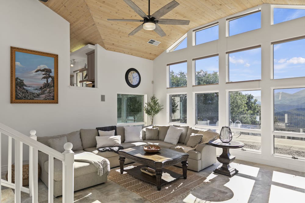 Photo of Livingroom in Carmel Valley