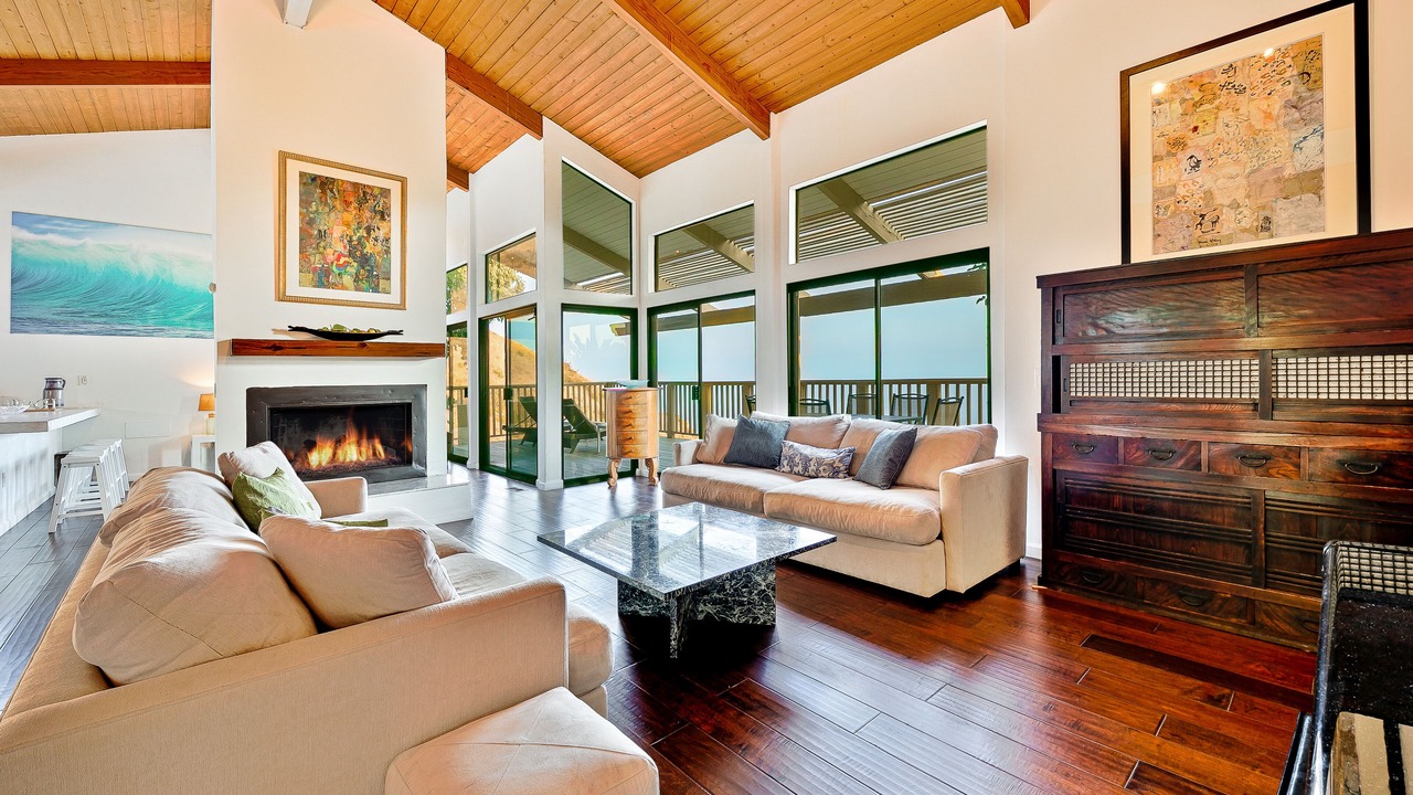 Photo of Livingroom in Western Malibu