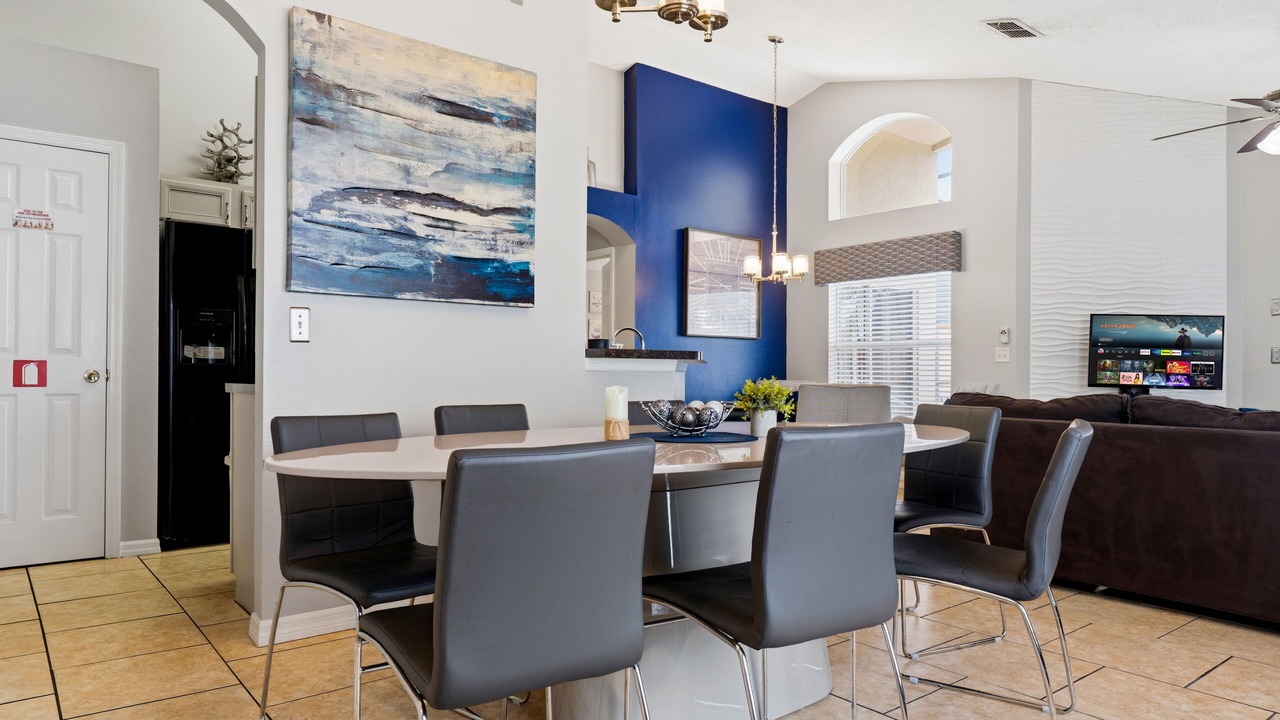 Photo of Livingroom in Seasons