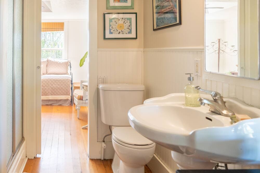 Photo of Bathroom in Victor