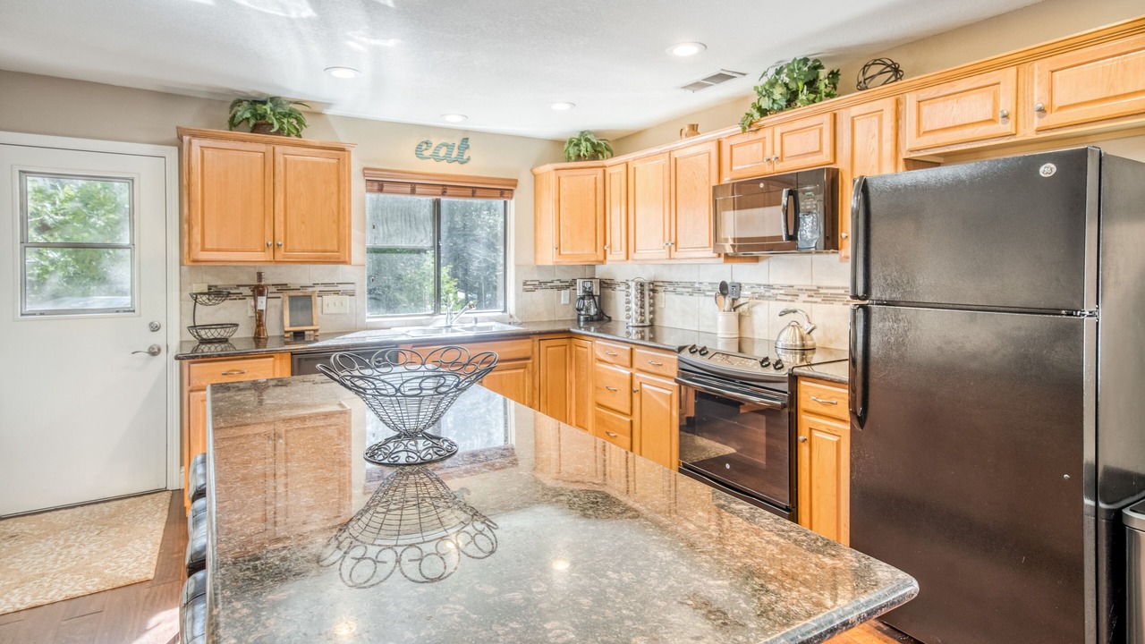 Photo of Kitchen in Shaver Lake