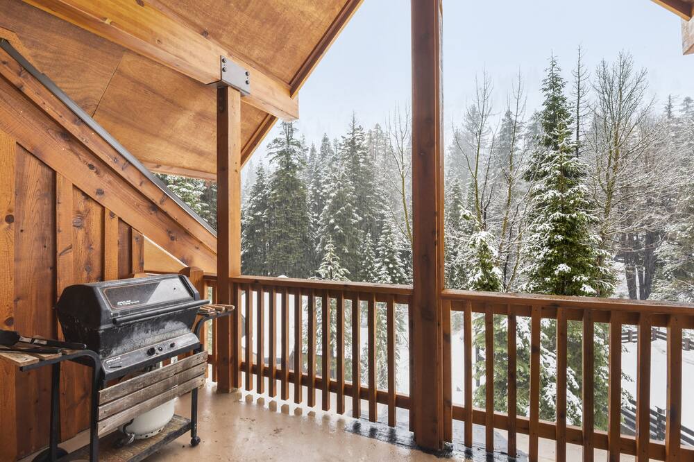 Photo of Patio Balcony in Alpine Meadows
