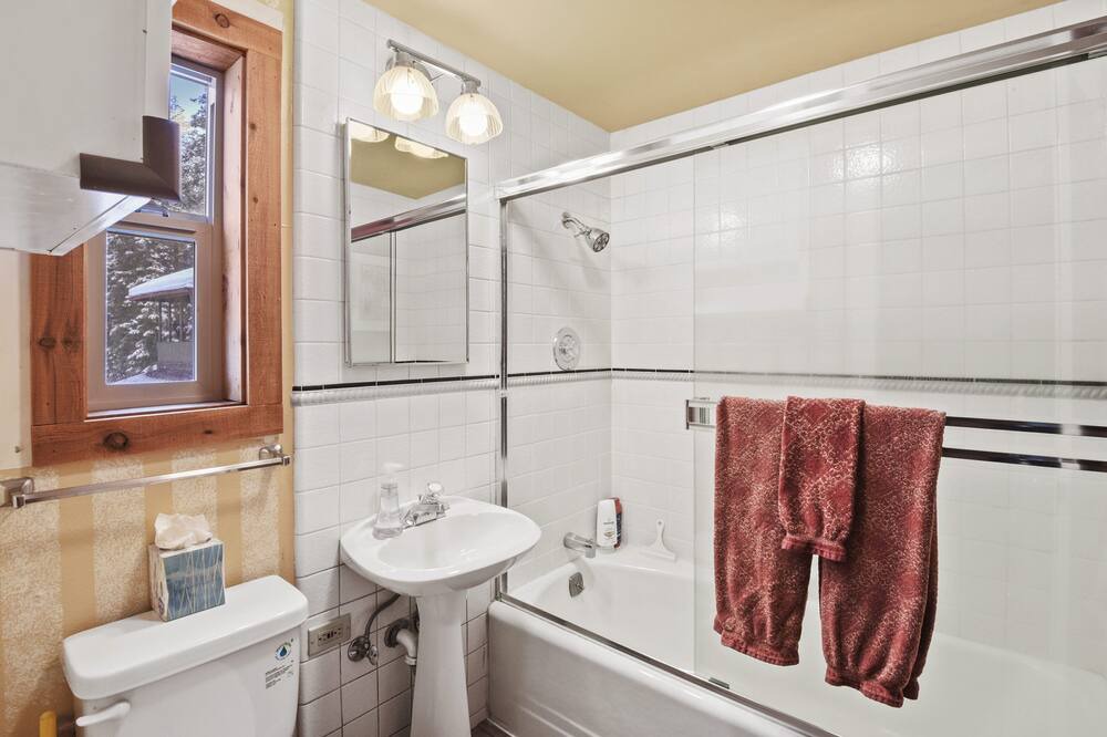 Photo of Bathroom in Alpine Meadows