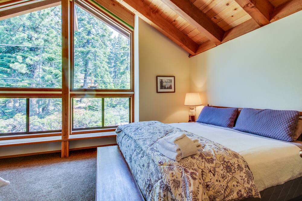 Photo of Others in Tahoe Vista