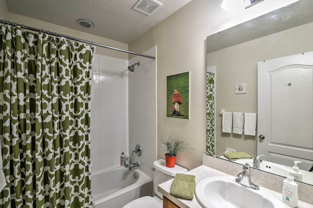 Photo of Bathroom in West Haven