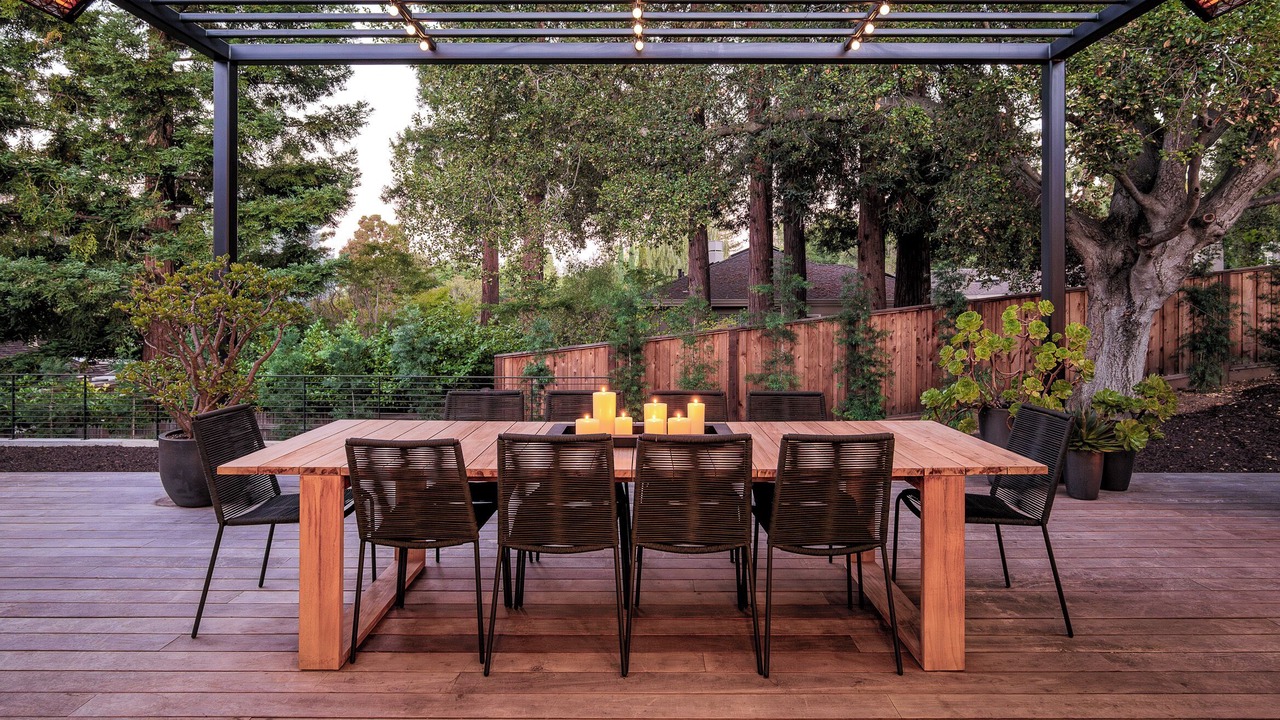 Photo of Outdoor in Sharon Heights