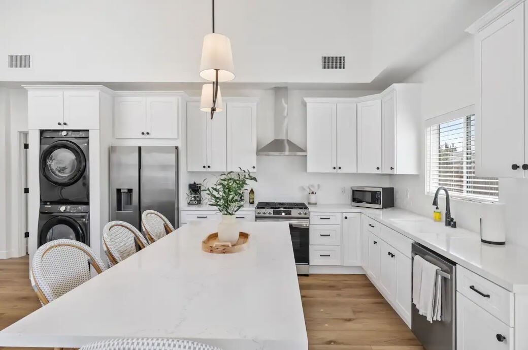 Photo of Kitchen in Del Aire