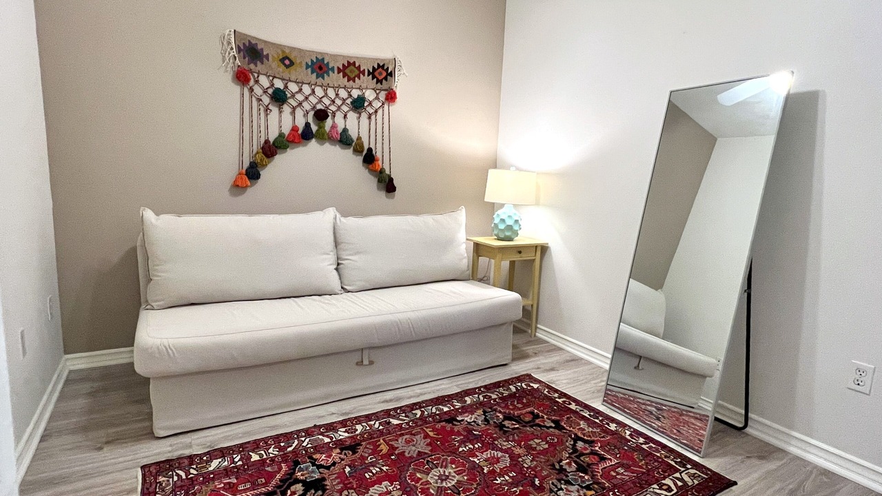 Photo of Livingroom in Airport Area