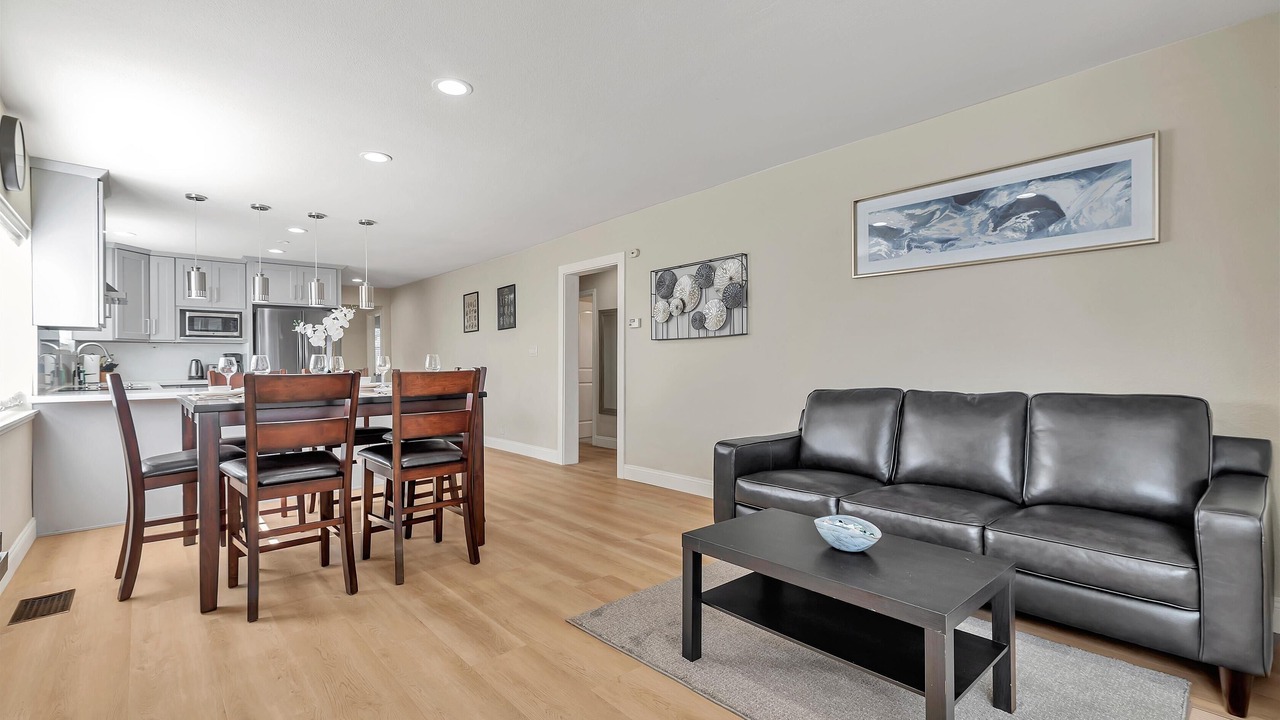 Photo of Livingroom in Northside