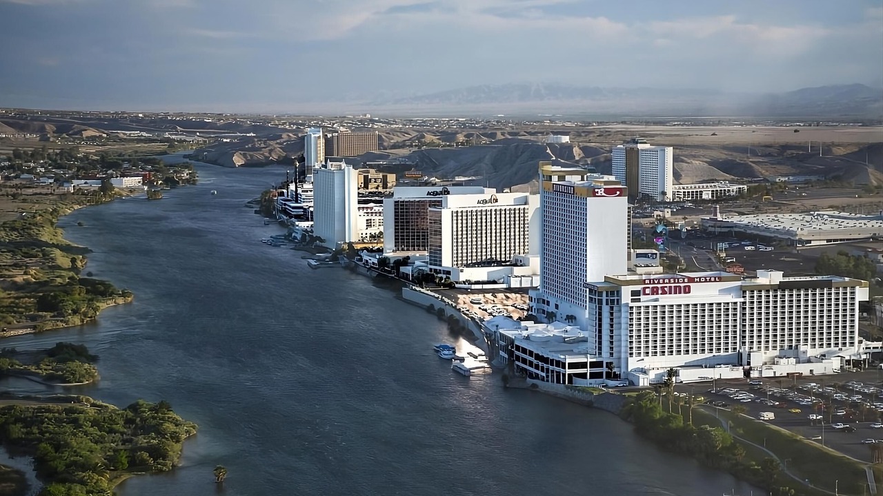 Photo of Others in Laughlin