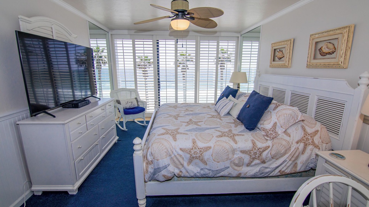 Photo of Bedroom in North Pacific Beach